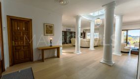 Villa for sale in Benahavis