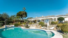 Villa for sale in Benahavis