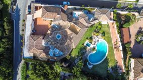 Villa for sale in Benahavis