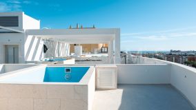Zweistöckiges Penthouse zu verkaufen in Avda de Andalucia - Sierra de Estepona, Estepona Stadt