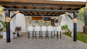 Villa for sale in Bel Air, Estepona East