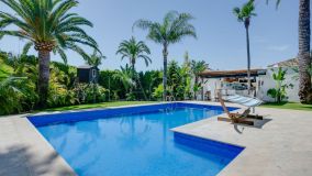 Villa for sale in Bel Air, Estepona East