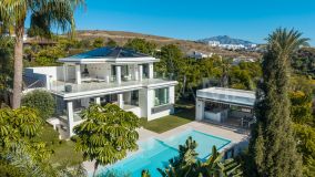 Villa for sale in Los Flamingos, Benahavis