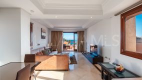 Penthouse for sale in Mar Azul, Estepona East
