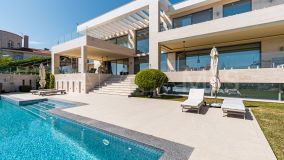 Villa en venta en Nueva Atalaya, Estepona Este