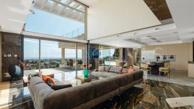 Villa en venta en Nueva Atalaya, Estepona Este