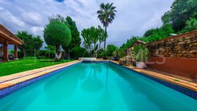 Villa for sale in Nueva Andalucia, Marbella