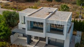 Villa for sale in New Golden Mile, Estepona Öst