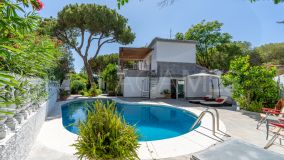 Villa zu verkaufen in Las Chapas, Marbella Ost
