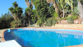 Maison for sale in Atalaya Golf, Estepona Est