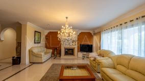 House for sale in El Herrojo, Benahavis
