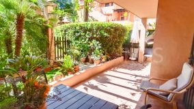 Erdgeschosswohnung zu verkaufen in Jardines de las Lomas, Marbella Goldene Meile