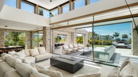 Villa for sale in Nueva Andalucia, Marbella