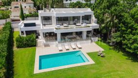 Villa en venta en Los Flamingos, Benahavis
