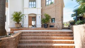 Villa for sale in Los Arqueros, Benahavis