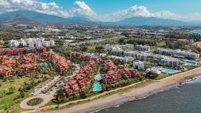 Zweistöckiges Penthouse zu verkaufen in Menara Beach, Estepona Ost