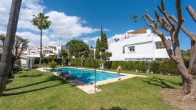 Town House for sale in Balcón del Golf, Nueva Andalucia