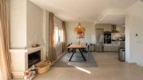 Maison de Ville for sale in Condes de Iza, Nueva Andalucia