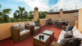 Maison de Ville for sale in Condes de Iza, Nueva Andalucia