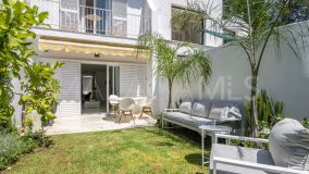 Adosado en venta en Peñablanca, Nueva Andalucia