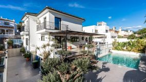 Villa for sale in Nueva Andalucia, Marbella