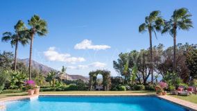 Villa for sale in Benahavis