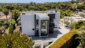 Villa en venta en Nueva Andalucia, Marbella
