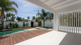 Villa for sale in Sun Beach, Estepona East