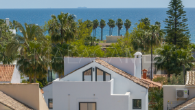 Villa for sale in Sun Beach, Estepona East