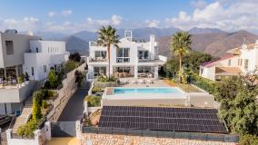 Villa for sale in El Soto de Marbella, Marbella Est