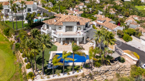 Villa zu verkaufen in Los Arqueros, Benahavis