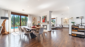 Villa for sale in Casablanca Beach, San Pedro de Alcantara