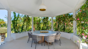 Villa for sale in Alhambra del Golf, Estepona Est