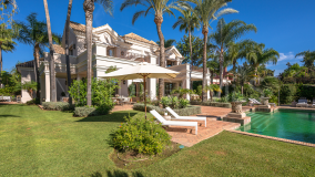 Villa for sale in Alhambra del Sol, Estepona East