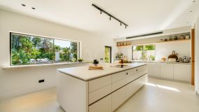 Villa en venta en Cortijo Blanco, San Pedro de Alcantara
