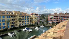 Penthouse with 6 bedrooms for sale in Sotogrande Puerto Deportivo