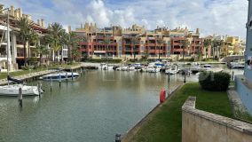 Atico a la venta en Sotogrande Puerto Deportivo con 6 dormitorios