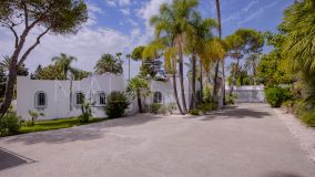 Villa for sale in Paraiso Barronal, Estepona Est
