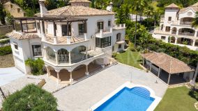 Villa en venta en Los Arqueros, Benahavis
