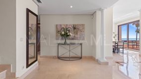 Tvåvåningslägenhet for sale in Bahía del Velerín, Estepona Öst