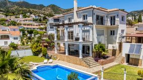 Villa for sale in Benalmadena Pueblo