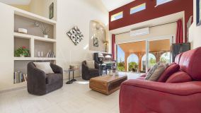 Villa for sale in Estepona