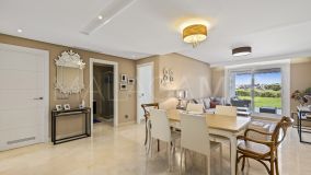 Markplanslägenhet for sale in Los Arqueros, Benahavis