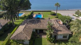Villa zu verkaufen in Estepona Ost