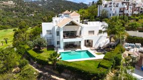 FRONTLINE GOLF VILLA IN LOS ARQUEROS WITH PANORAMIC SEA VIEWS