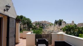 Maison de Ville for sale in Hacienda El palmeral, Nueva Andalucia