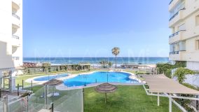 Apartamento en venta en Playa Bajadilla - Puertos, Marbella Ciudad