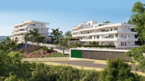 Key ready:- Exclusive Modern 4 Bed Penthouse with private solarium and sea views in Estepona.