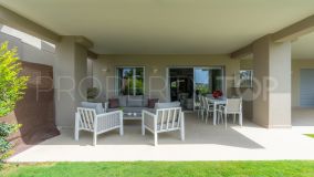 For sale ground floor apartment in Estepona Golf with 2 bedrooms