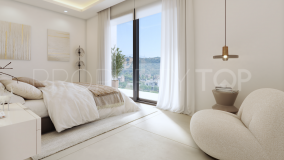 Buy 5 bedrooms villa in Estepona